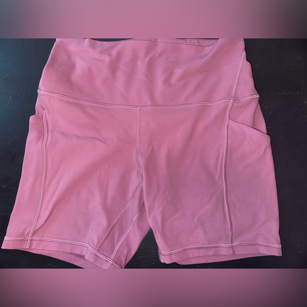 Lululemon align shorts with pockets